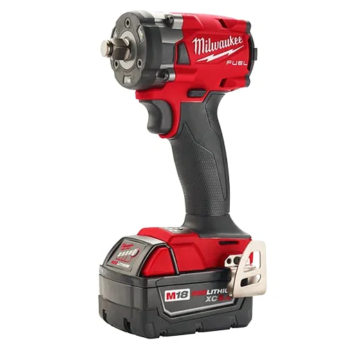 M18 FUEL 1/2" Compact Impact Wrench w/ Friction Ring Kit - Image 2